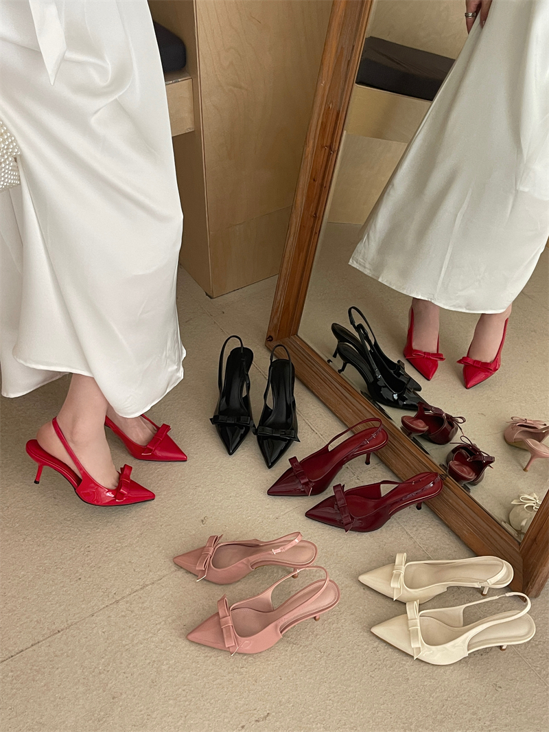 2025 New Arrival Closed Toe Strap Sandals Women High Heels
