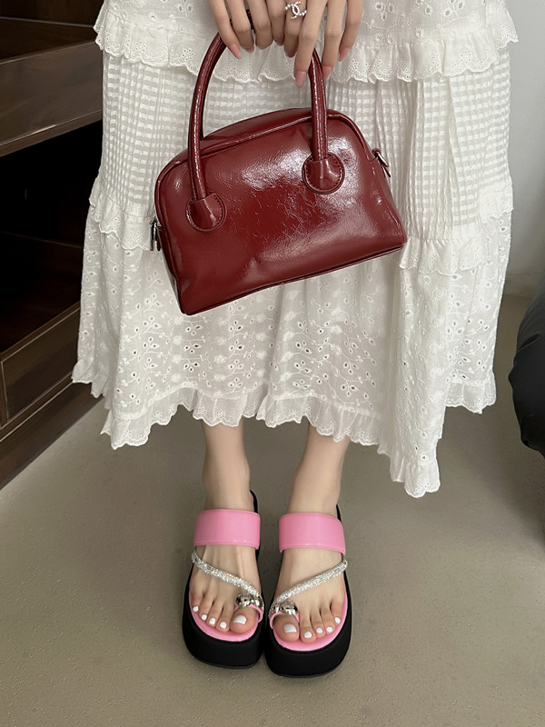 Elegant Rhinestone Toe-Thong Slippers for Women 2025 New Summer High Platform Beach Sandals - Image 3