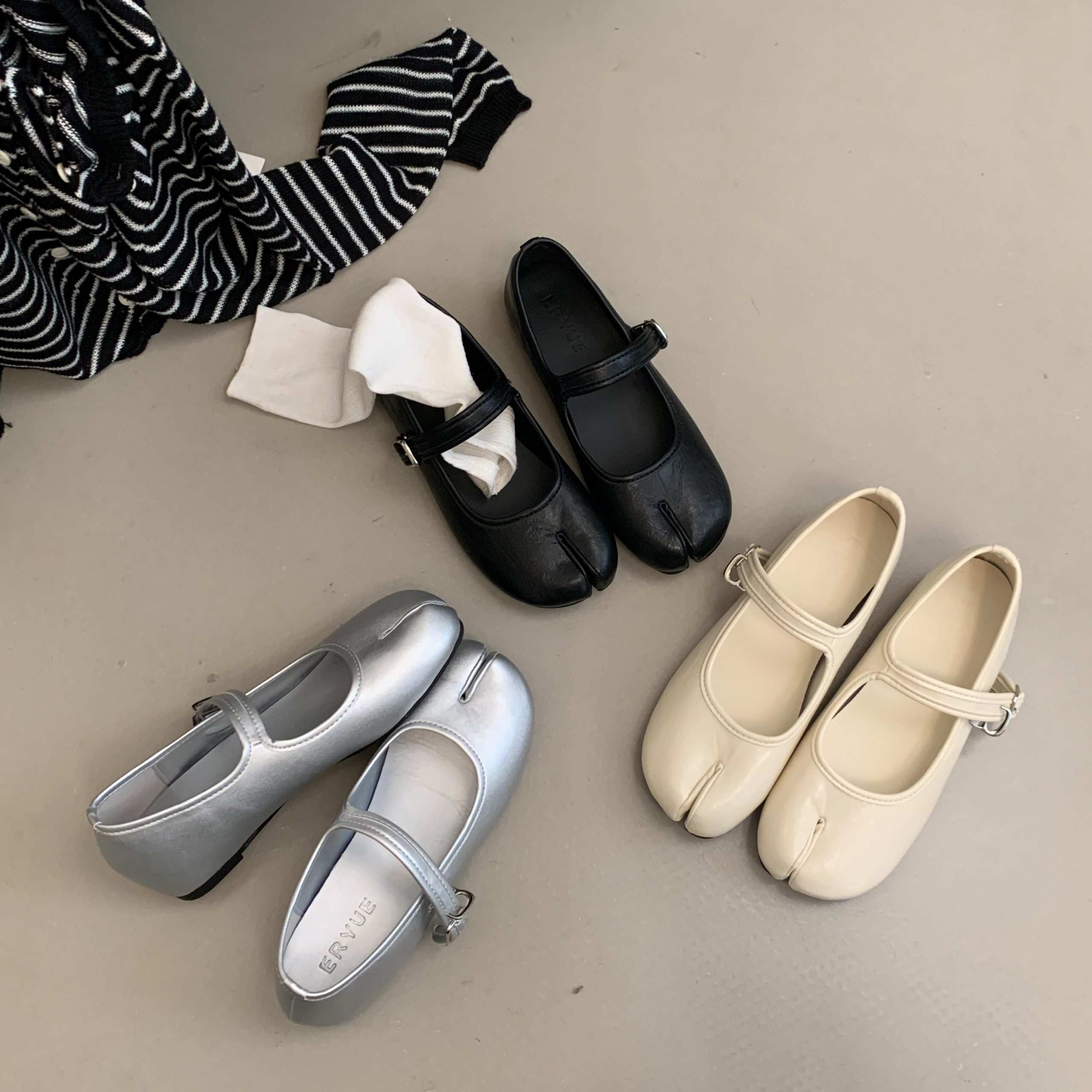 New Simple Mary Jane Split Toe Shoes with Hidden Heel 2026 Spring Summer Light Mouth One-Strap Women's Shoes