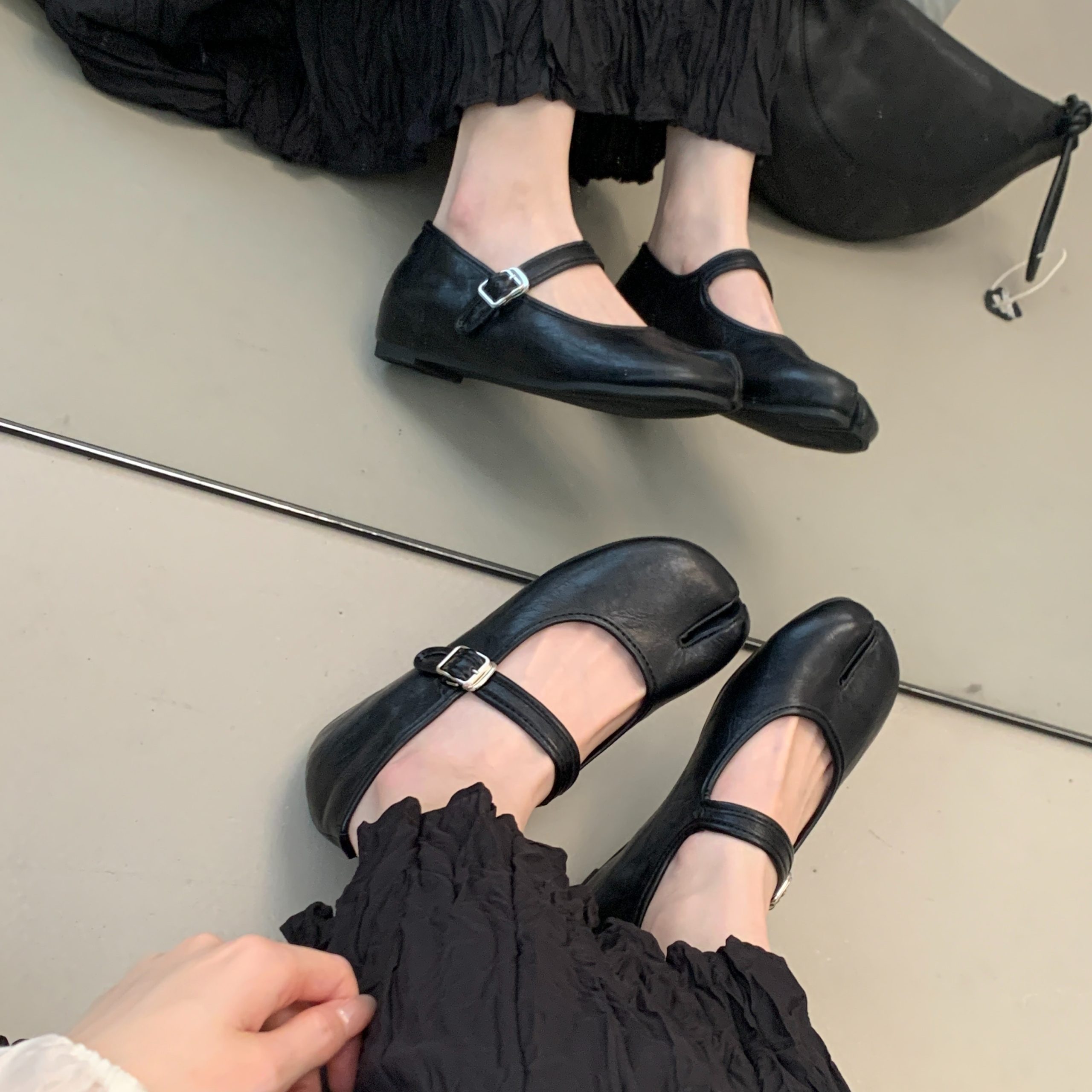 New Simple Mary Jane Split Toe Shoes with Hidden Heel 2026 Spring Summer Light Mouth One-Strap Women's Shoes - Image 4
