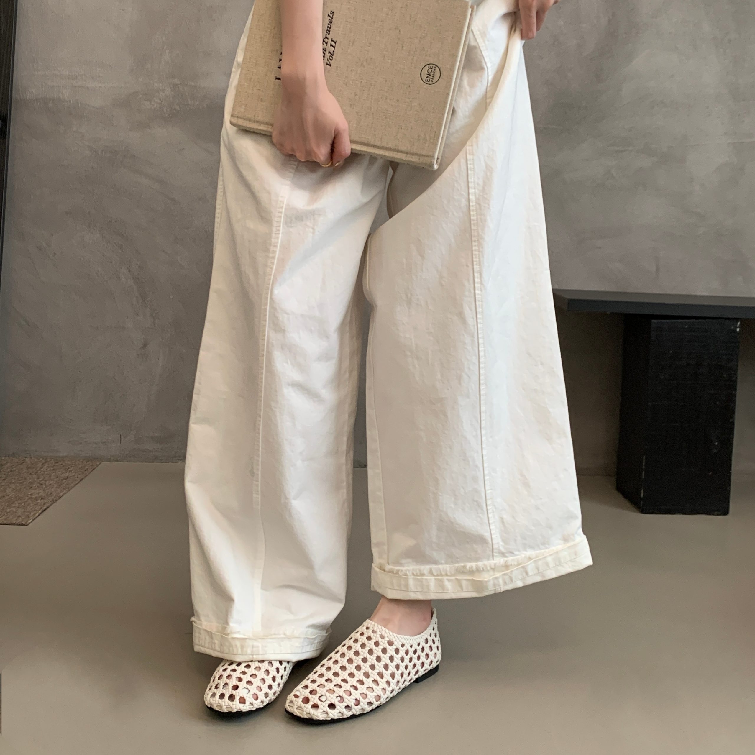 2026 New Summer High-Quality Hollow-Out Handwoven Women's Flat Sandals with Mesh Upper - Image 2